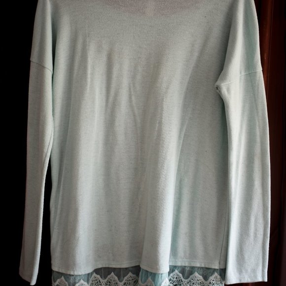 Turquoise Long Sleeved Lace Tunic - Picture 3 of 4